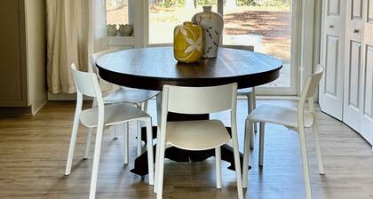 Downtown Perry Cozy 4/3 house with fenced backyard