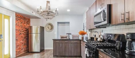 Microwave, oven, stovetop, coffee/tea maker