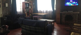 Serene 3-bedroom house in Nuevo Colón with stunning views