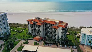 Exterior - Tradewinds Beachfront, Water, Sunset View, Newly Renovated Condo! (Marco Island)