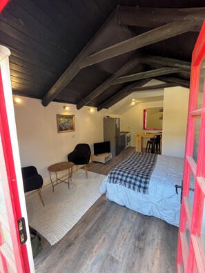 1 dormitorio y ropa de cama