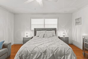 4 slaapkamers, een strijkplank/strijkijzer, gratis wifi, beddengoed