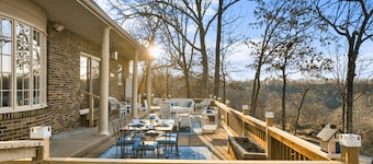 Gorgeous Lake House with Game Room featuring Breath-taking Views of Norfolk Lake