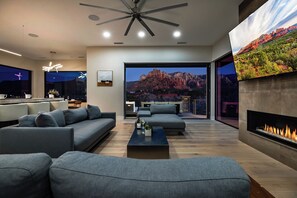Smart TV, lareira, pebolim