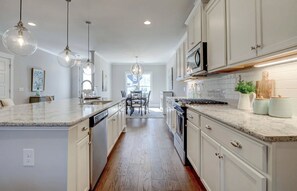 Birthday party area - Savannahe Friendly Guest House (Pooler)