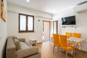 TV - Apartment Mateo (Istria - Kaštelir) (Kaštelir)
