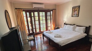 Standard Double Room, 1 Bedroom, City View - LanXang Korea Hotel (Vientiane)