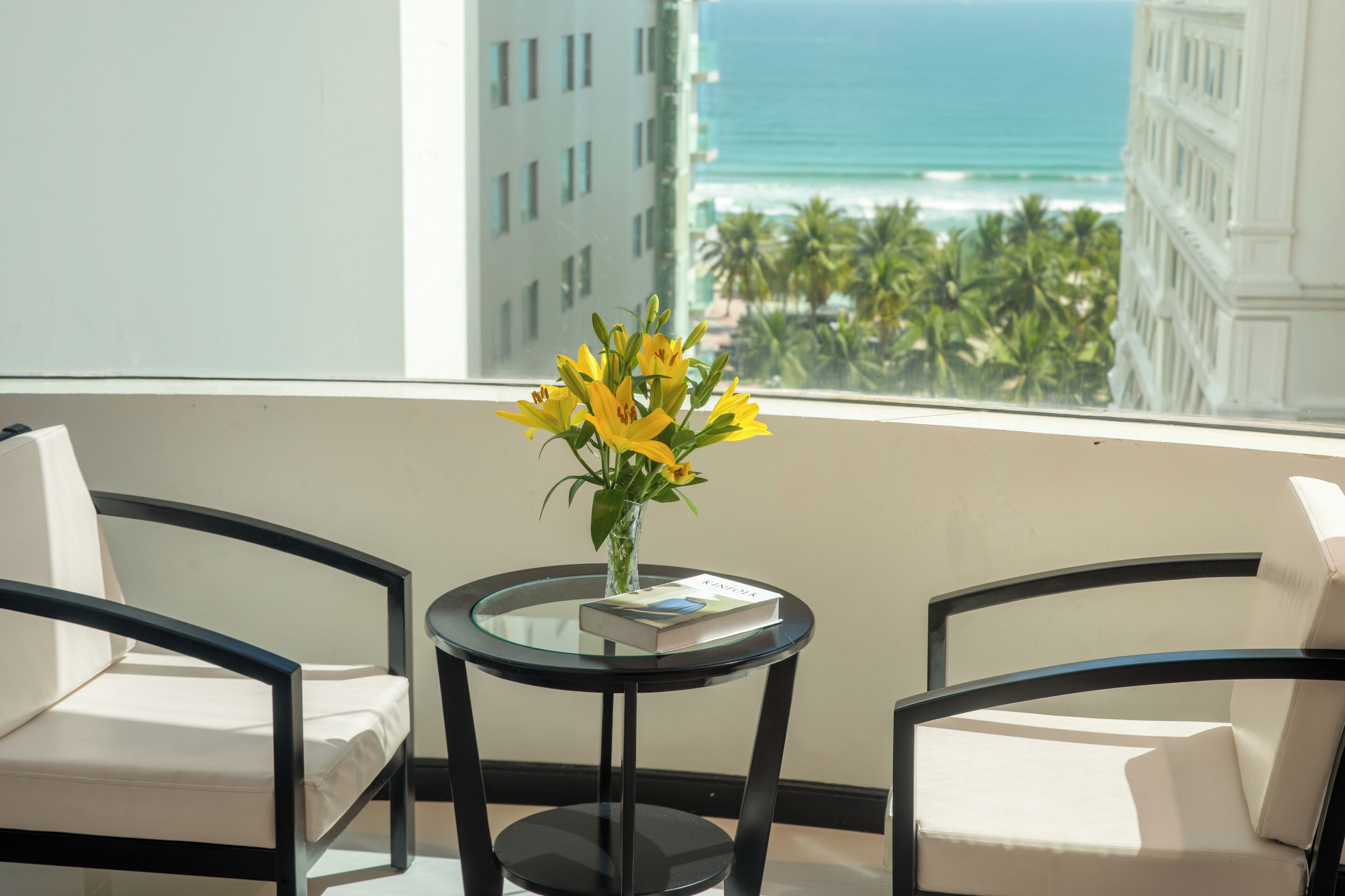 Deluxe-herbergi - 1 meðalstórt tvíbreitt rúm - sjávarsýn | Útsýni að strönd/hafi