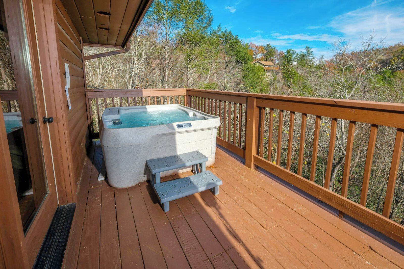 Tina de hidromasaje al aire libre