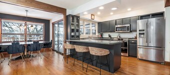 4-Bedroom Home on Moon Lake