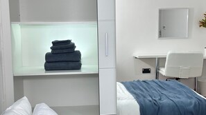 2 Schlafzimmer, Bügeleisen/Bügelbrett, kostenloses WLAN, Bettwäsche