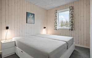 3 bedrooms, travel cot, free WiFi - Beautiful home in Spøttrup with WiFi (Spøttrup)