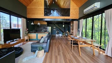Deluxe Villa | 1 bedroom, free WiFi, bed sheets