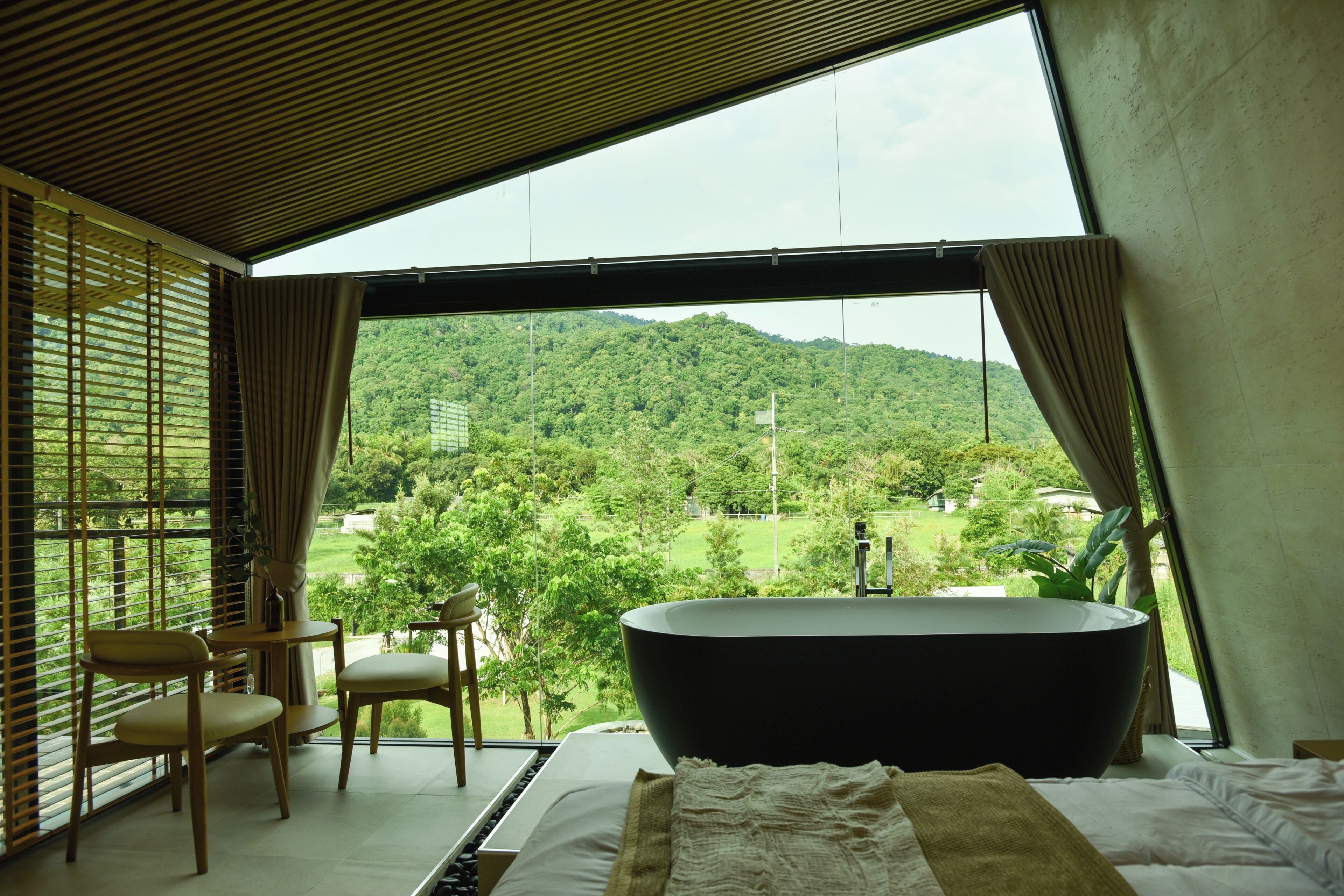 Wifi gratis y ropa de cama 