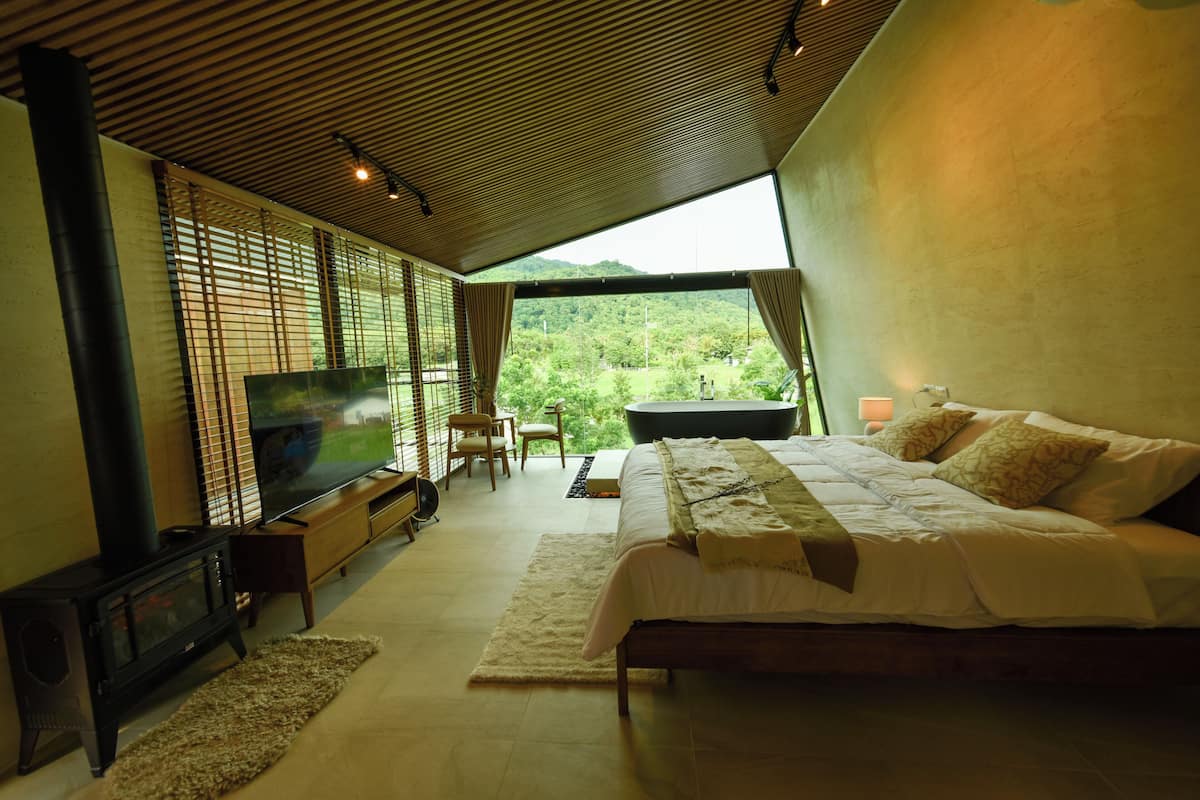 1 bedroom, free WiFi, bed sheets