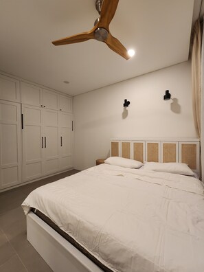 3 bedrooms, WiFi, bed sheets