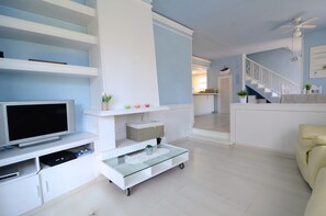 Villa | Living room - Villa in Pals Near Platja de Pals Beach (Begur)