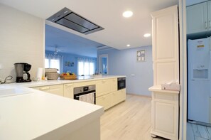 Villa | Private kitchen - Villa in Pals Near Platja de Pals Beach (Begur)