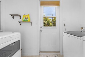 Interior - 2/2 Property in St. James City, Pet Friendly, Fenced in Yard! (Saint James City)