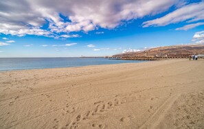 Beach - Nice apartment in Almeria with WiFi (Almeria)
