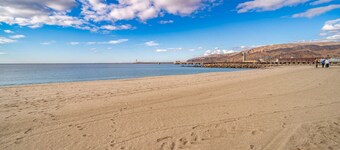 Nice apartment in Almeria with WiFi