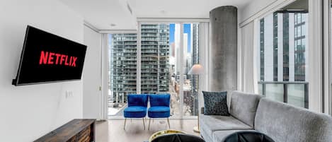 Design appartement, 2 slaapkamers, keuken, uitzicht op stad | Woonruimte