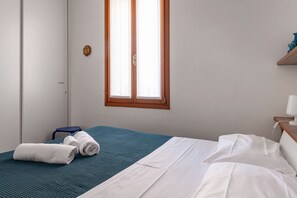 1 bedroom, iron/ironing board, Internet, bed sheets