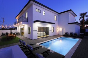 A heated pool - Nouveau - Sparkling Pool - Walk to Old Town (Scottsdale)