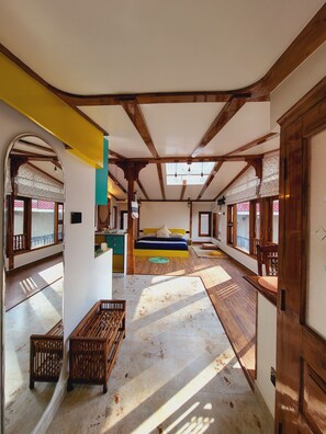 Interior - The Attic Suite at Shimla Gypsy with 360° view and a sky roof (Shimla)