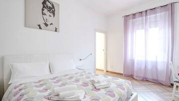 1 Schlafzimmer, BĂŒgeleisen/BĂŒgelbrett, Internetzugang, BettwĂ€sche