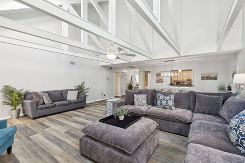 Experience luxury at 619 Queens Grant, a 2-bedroom villa great for families and pets.