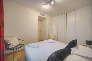 1 bedroom, iron/ironing board, WiFi, bed sheets