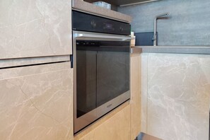 Frigorifero, forno, lavastoviglie, macchina per tè/caffè
