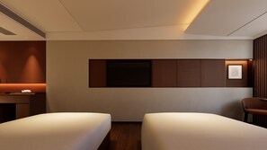 Quarto casal ou duplo superior | Espaço de trabalho para notebook, Wi-Fi de cortesia