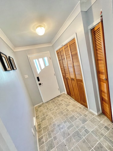 Corydon Haven: Spacious Urban Retreat