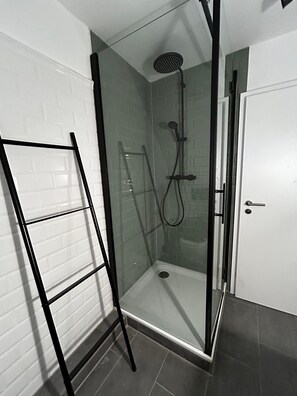 Dusche, Haartrockner
