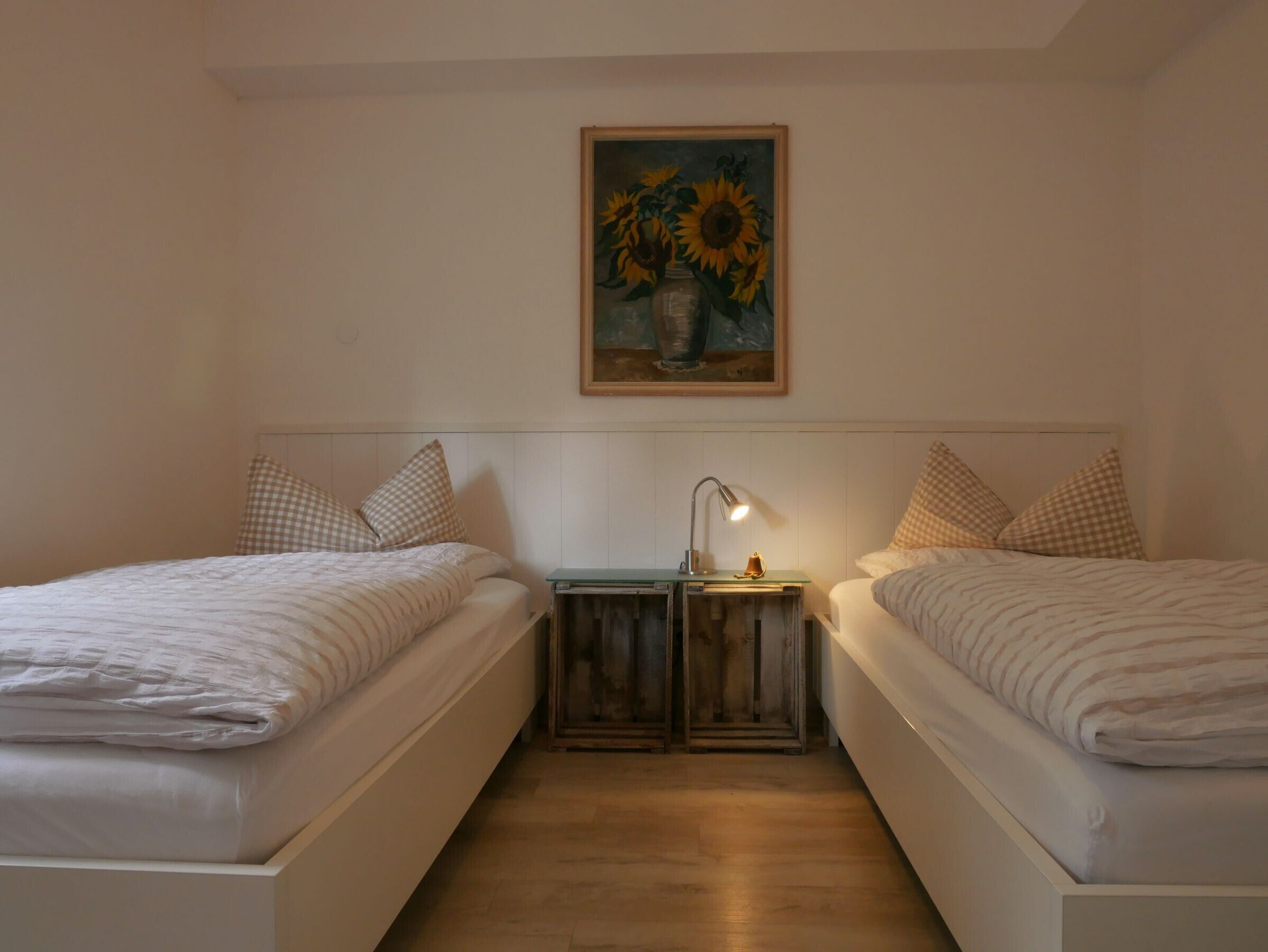 2 chambres, fer et planche à repasser, Wi-Fi gratuit, draps fournis