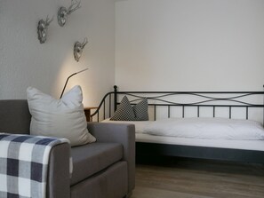 1 bedroom, iron/ironing board, free WiFi, bed sheets