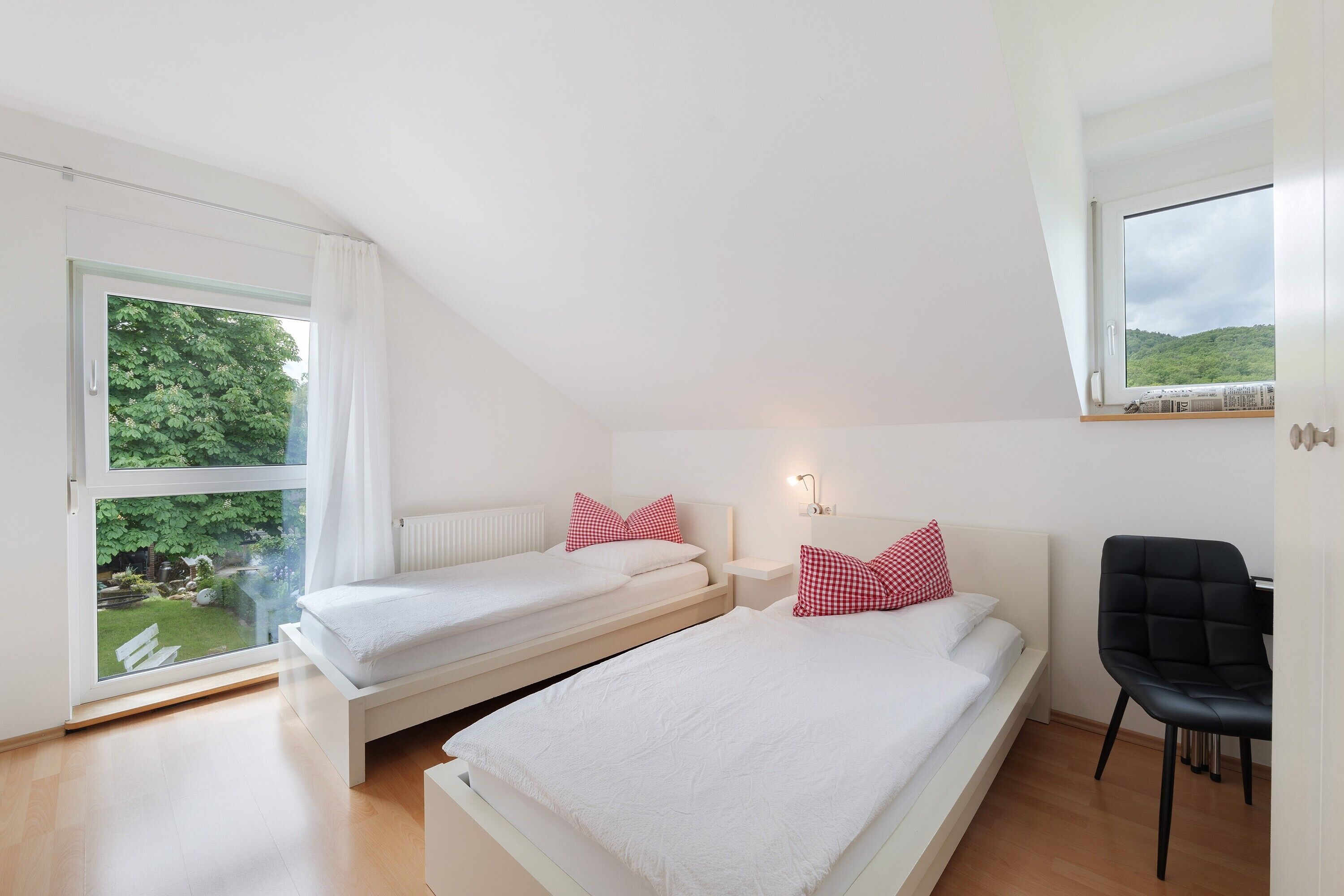 2 bedrooms, iron/ironing board, WiFi (free), bed sheets