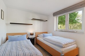 2 chambres, fer et planche à repasser, Wi-Fi gratuit, draps fournis