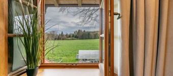 Holiday Apartment 'Landnest' with Mountain View, Balcony and Wi-Fi