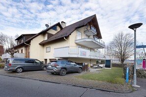 Exterior - Apartment 'Untersee' with Lake View, Private Terrace and Wi-Fi (Moos)