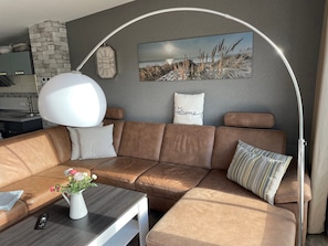 TV - Apartment 'Ostseebuhne Graal-Müritz' with Balcony and Wi-Fi (Gelbensande)