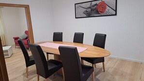 Dining - Holiday Home 'Linde' with Private Garden (Westerburg)
