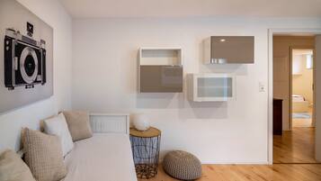 1 bedroom, free WiFi, bed sheets