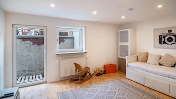 1 bedroom, free WiFi, bed sheets