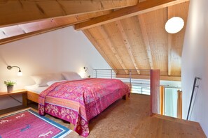1 bedroom, free WiFi, bed sheets - Double Room 1 with Lake View, Balcony and Wi-Fi (Radolfzell am Bodensee)