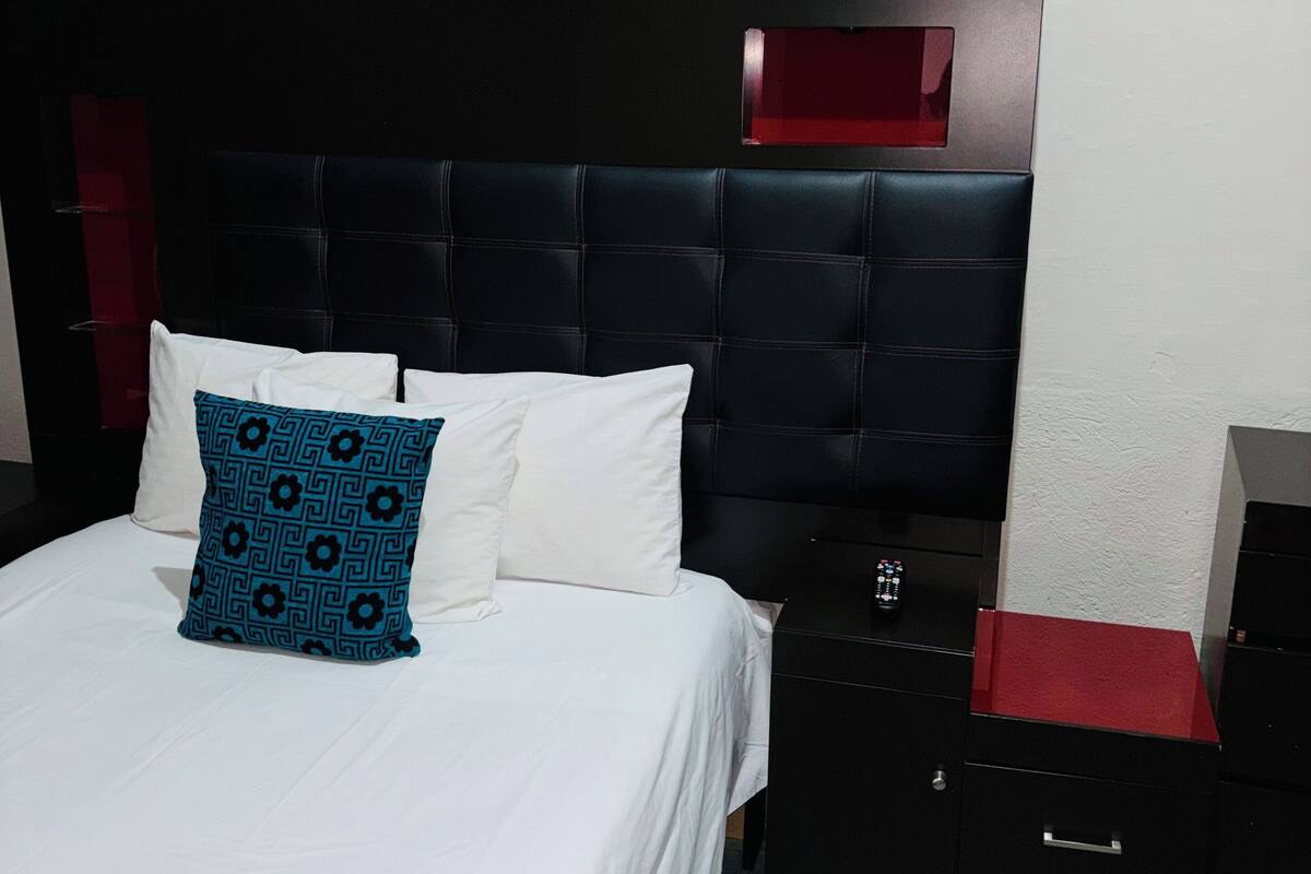 Basic Single Room | WiFi (free)