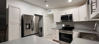 3-bedroom House in tranquil Islamorada with Modern Amenities