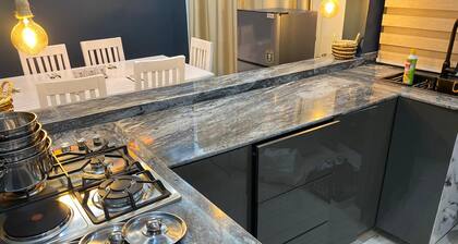 Cozy, beautiful home near beach life style and the airport